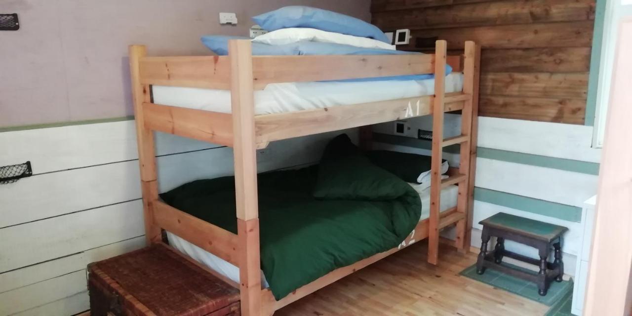 Eden'S Yard Backpackers Pansiyon St Austell Dış mekan fotoğraf