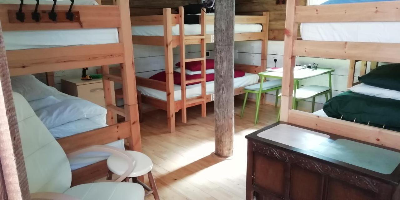Eden'S Yard Backpackers Pansiyon St Austell Dış mekan fotoğraf