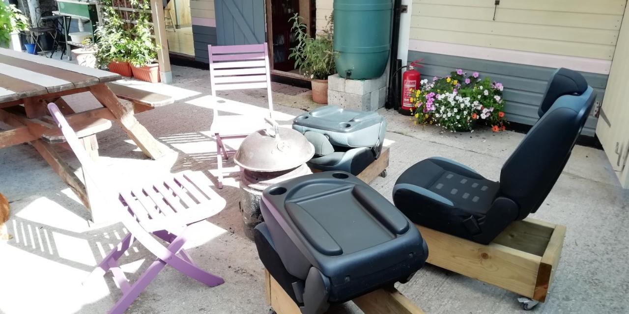 Eden'S Yard Backpackers Pansiyon St Austell Dış mekan fotoğraf