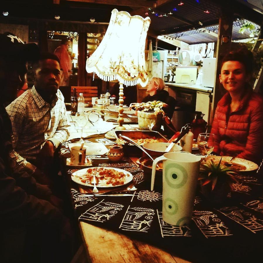 Eden'S Yard Backpackers Pansiyon St Austell Dış mekan fotoğraf