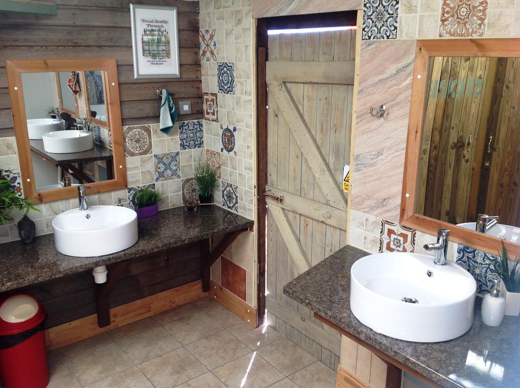 Eden'S Yard Backpackers Pansiyon St Austell Dış mekan fotoğraf